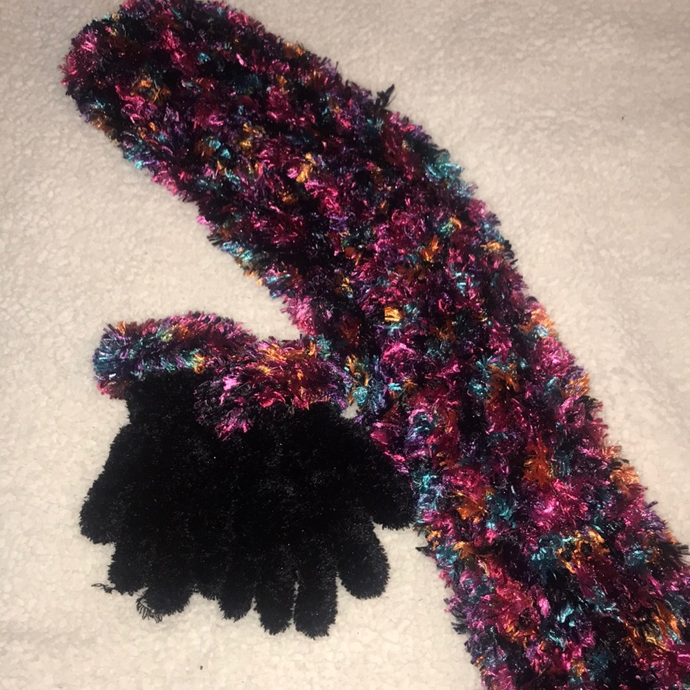 Scarf and Gloves